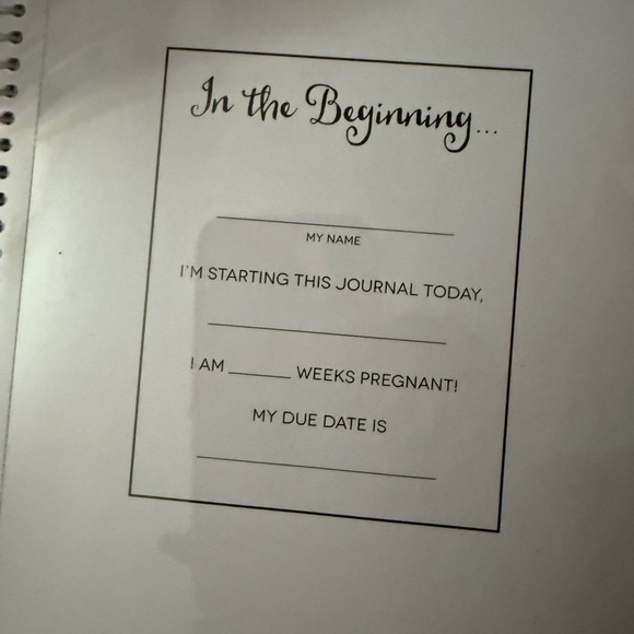 Pearhead Pregnancy Journal - White and Black - Picture 2 of 4